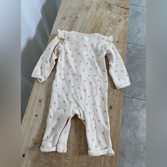 Carter’s 2-Piece Ivory Floral Button-Down Jumpsuit & Hat Set | Baby Girl | 0M - Picture 7 of 8